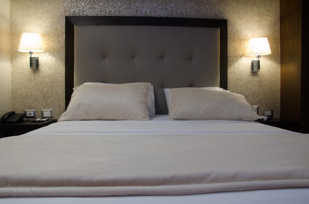 Hotel Veuxor Machala Oda fotoğraf