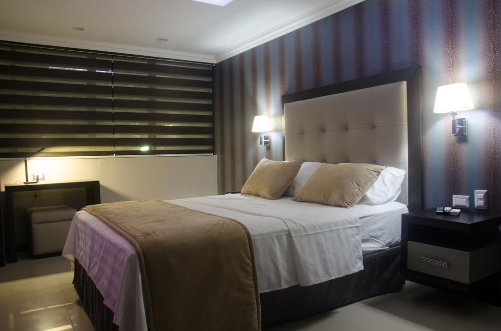 Hotel Veuxor Machala Oda fotoğraf